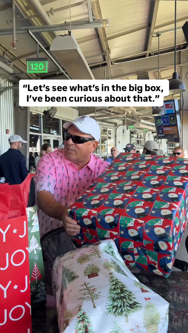 🎁Rule number one of a White Elephant gift exchange: never trust the big box.

Michael took the risk anyway and honestly seemed pretty happy with his new tumbler cup… now he can take pest control with him wherever he goes. 😂🪳☕️

