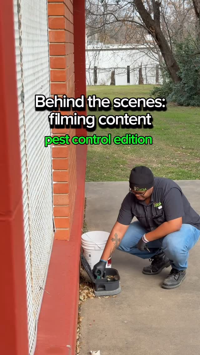 🎬 BTS: Pest Control Edition 🕷️
Featuring William + his “favorite” part of the job… content days 😅😂 Our techs totally love being followed around all day… right?

Thanks for always making it fun!

